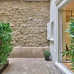 Hr Quai Augustins - Notre Dame Paris